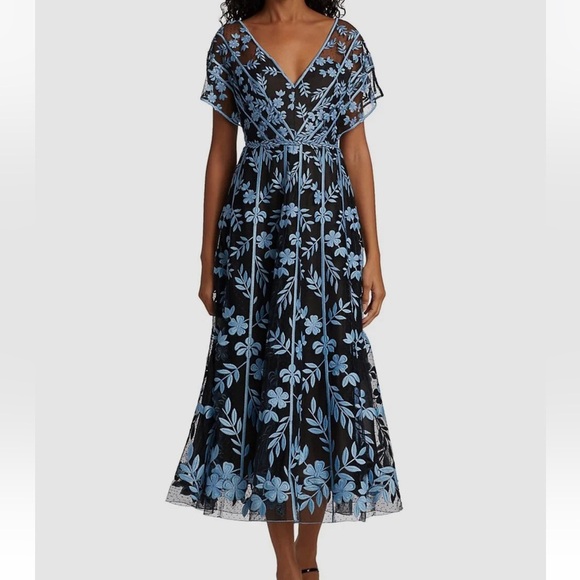 Lela Rose Dresses & Skirts - Lela Rose Sky Floral Embroidered Flutter Sleeve Dress - Size 12